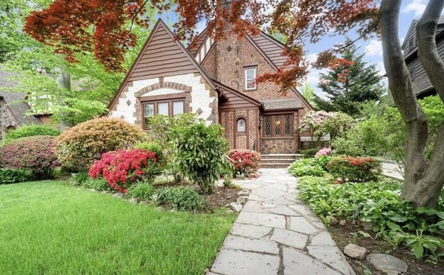 505 Standish Road, Teaneck